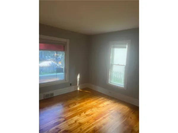 $1,600 | 1426 Washington Street Northeast, Unit 1, Minneapolis, MN 55413