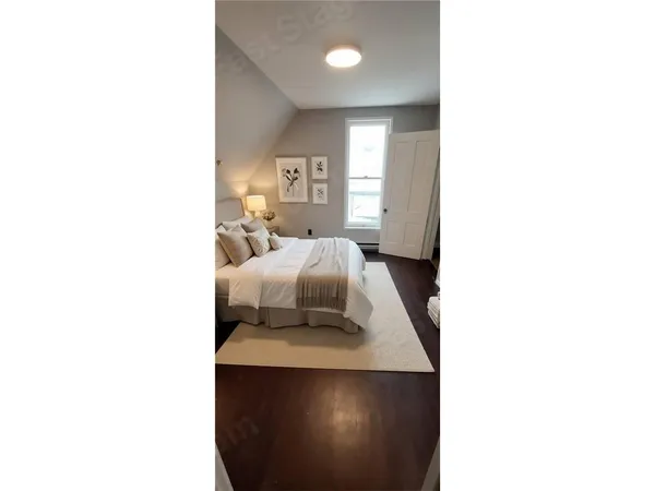 $1,600 | 1426 Washington Street Northeast, Unit 1, Minneapolis, MN 55413