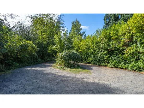 $1,200,000 | 6955 East Main Street, Hillsboro, OR 97123