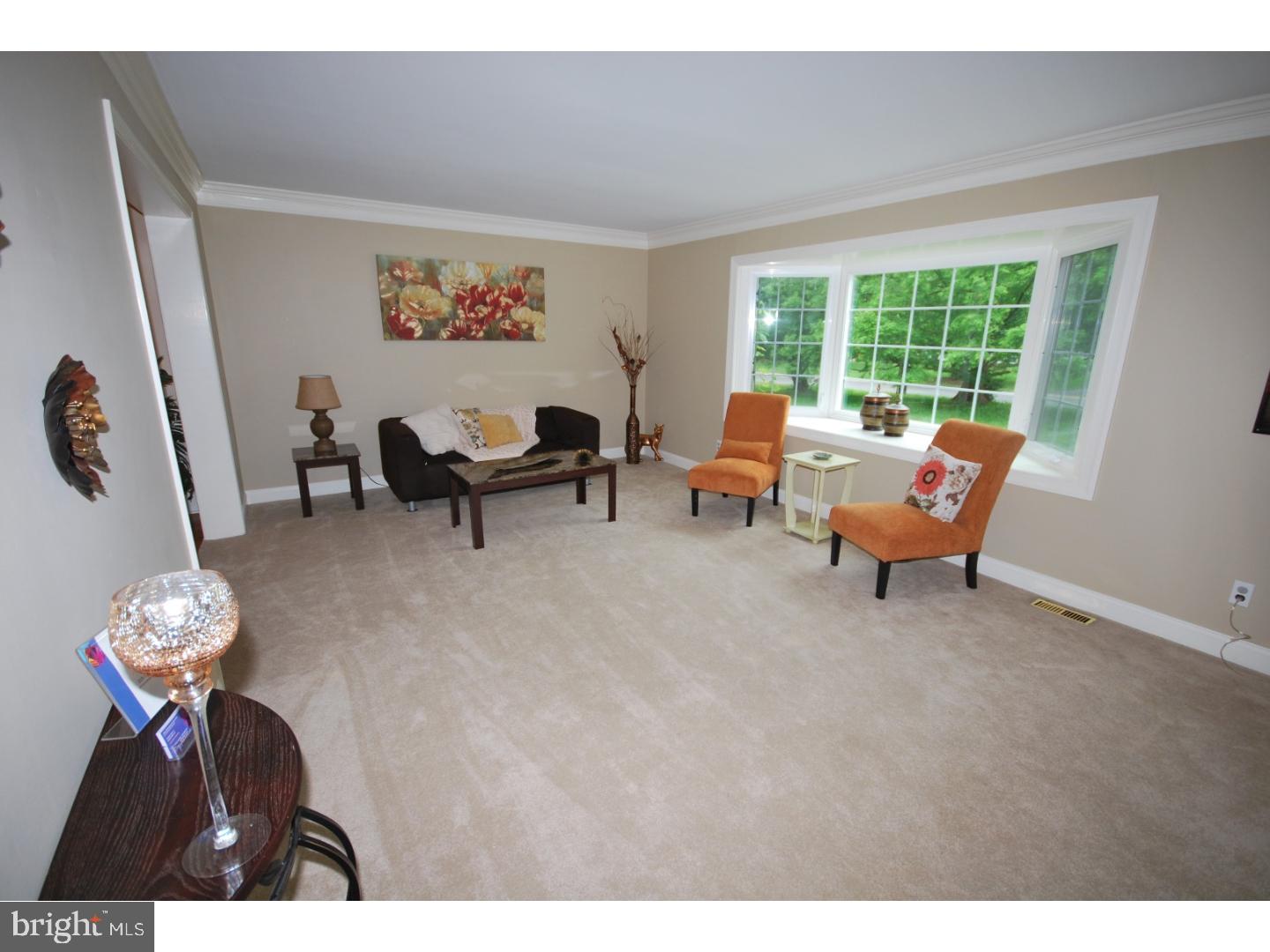 12 Pebble Ridge Road Warrington, PA 18976 - Photo 3 of 25 Living Room