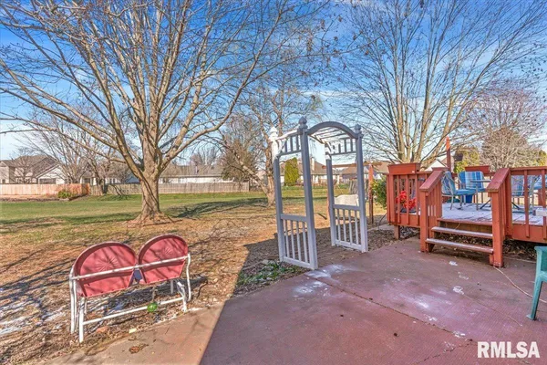 $317,500 | 3813 Brandonshire Drive, Springfield, IL 62704