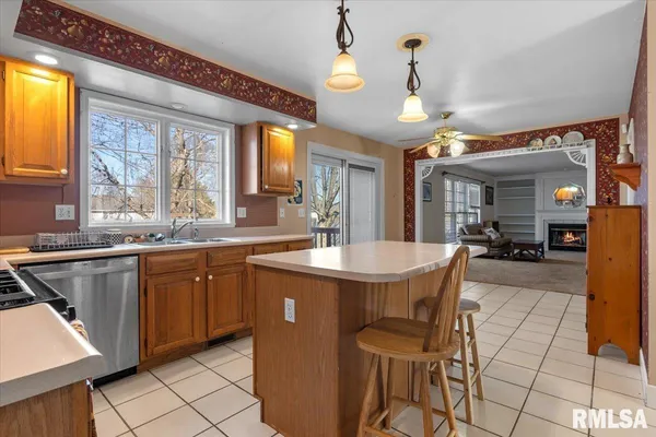 $317,500 | 3813 Brandonshire Drive, Springfield, IL 62704