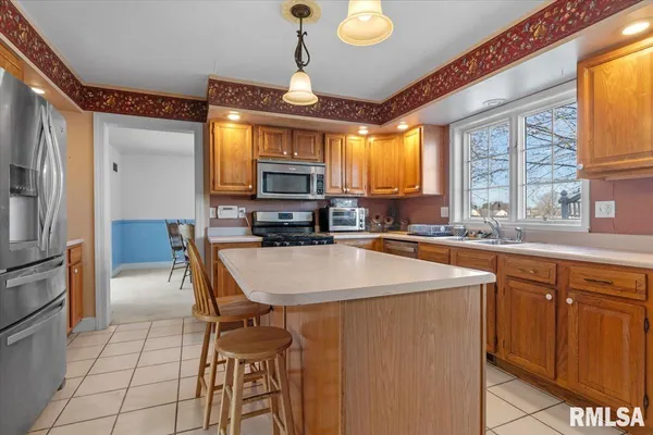 $317,500 | 3813 Brandonshire Drive, Springfield, IL 62704