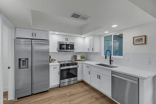 $359,000 | 610 East Montebello Avenue, Unit 41, Phoenix, AZ 85012