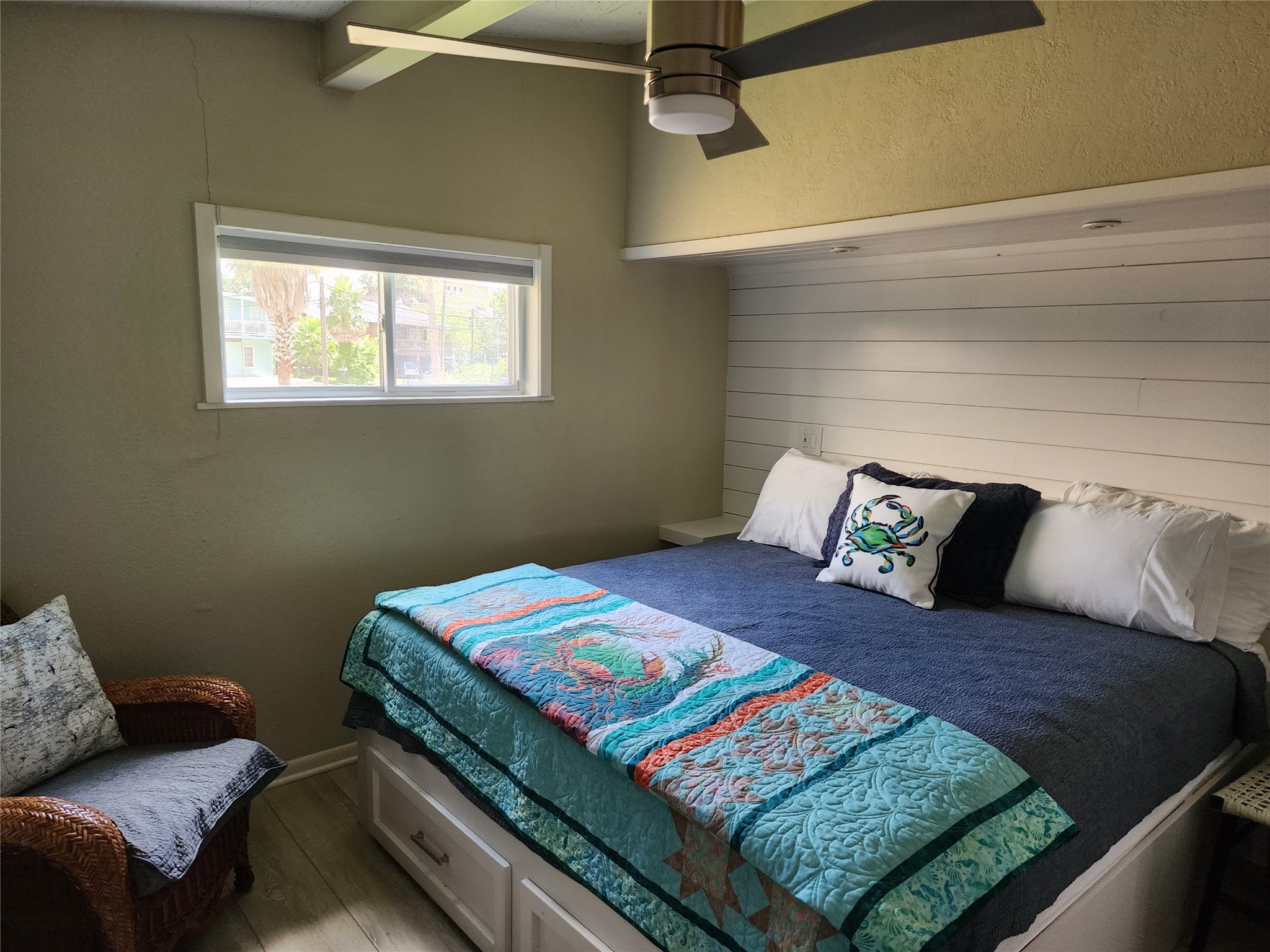 21 Tindel Street Clear Lake Shores, TX 77565 - Photo 7 of 12 a bed sitting in a bedroom next to a window