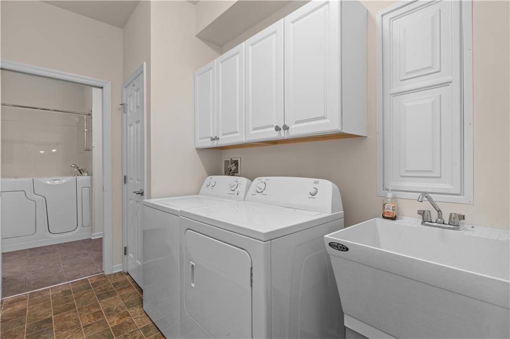 137 Freedom Lane Sewickley, PA 15143 - Photo 30 of 36 a utility room with dryer and washer