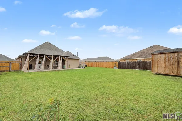 $260,000 | 180 Belle Isle Drive, Thibodaux, LA 70301