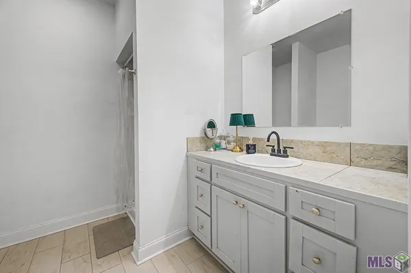 $260,000 | 180 Belle Isle Drive, Thibodaux, LA 70301