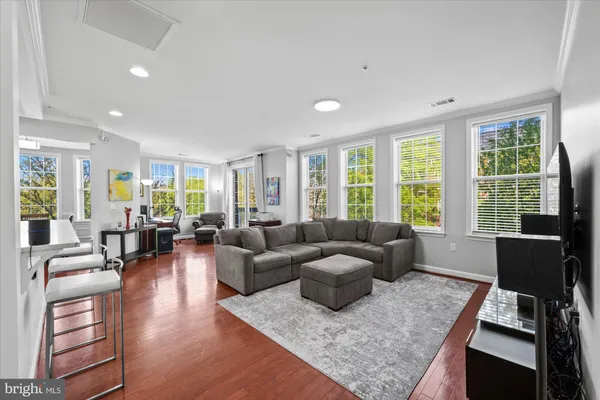 $620,000 | 400 Cameron Station Boulevard, Unit 202, Alexandria, VA 22304