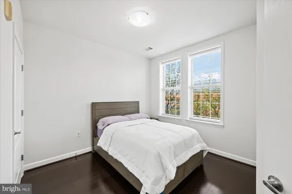 $620,000 | 400 Cameron Station Boulevard, Unit 202, Alexandria, VA 22304