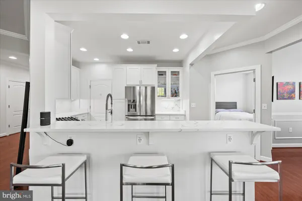 $620,000 | 400 Cameron Station Boulevard, Unit 202, Alexandria, VA 22304
