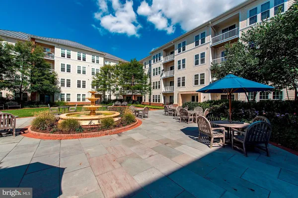 $620,000 | 400 Cameron Station Boulevard, Unit 202, Alexandria, VA 22304