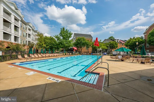 $620,000 | 400 Cameron Station Boulevard, Unit 202, Alexandria, VA 22304