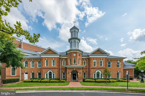 $620,000 | 400 Cameron Station Boulevard, Unit 202, Alexandria, VA 22304