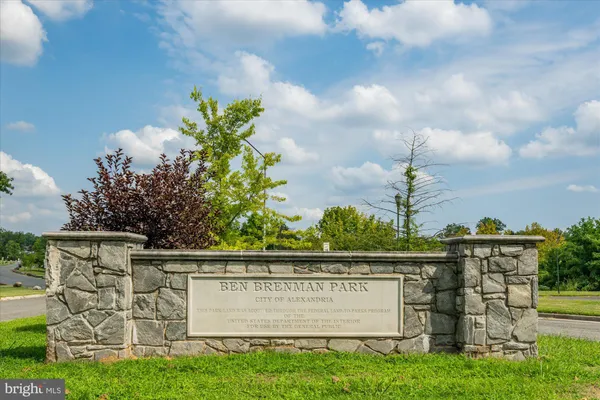 $620,000 | 400 Cameron Station Boulevard, Unit 202, Alexandria, VA 22304