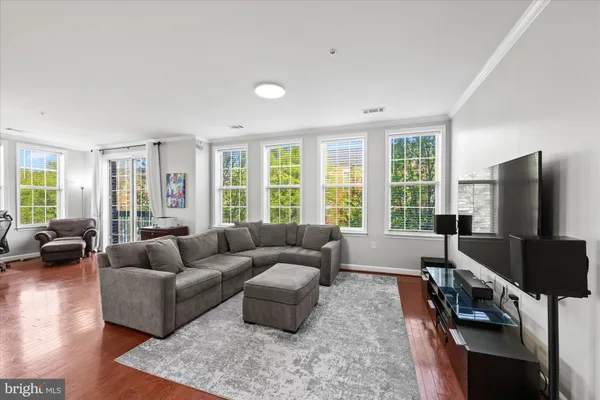 $620,000 | 400 Cameron Station Boulevard, Unit 202, Alexandria, VA 22304