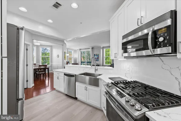 $620,000 | 400 Cameron Station Boulevard, Unit 202, Alexandria, VA 22304