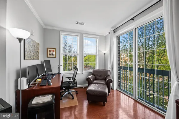 $620,000 | 400 Cameron Station Boulevard, Unit 202, Alexandria, VA 22304