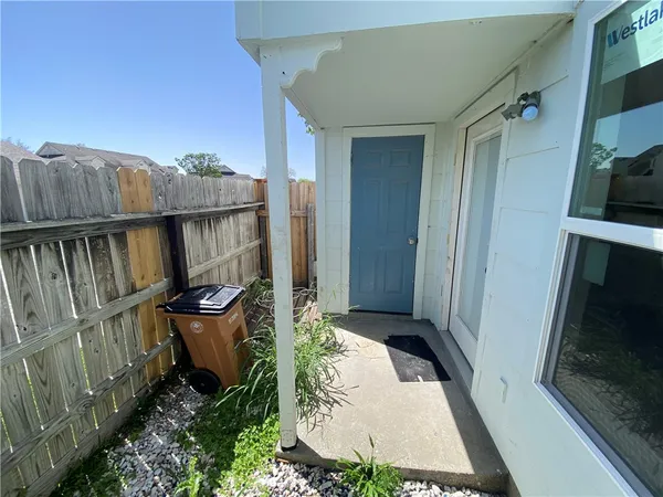 $1,650 | 7252 Mansions Drive, Unit D3, Corpus Christi, TX 78414