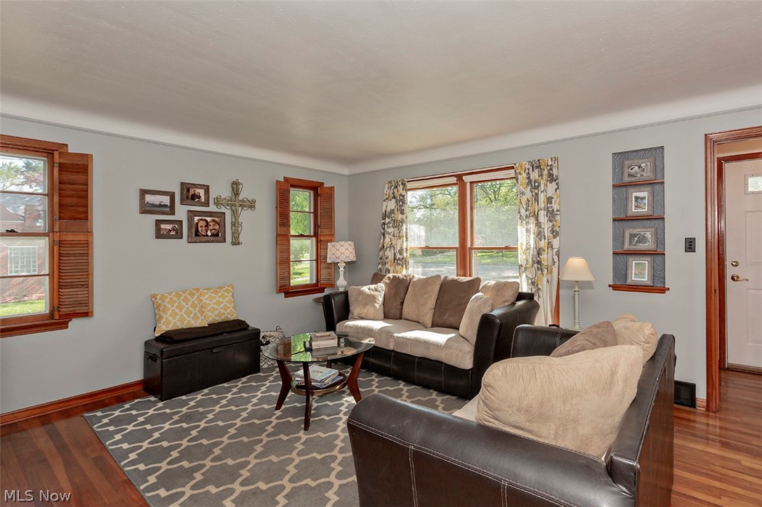 1652 Brainard Road Lyndhurst, OH 44124 - Photo 7 of 35