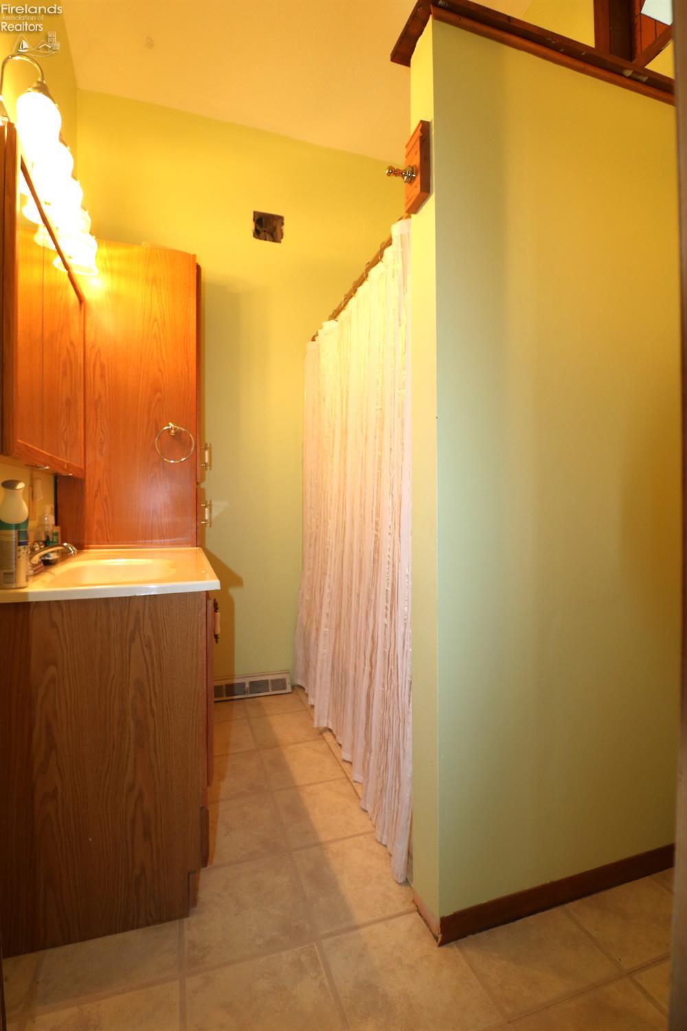 21783 Pitts Road Wellington, OH 44090 - Photo 21 of 53 Gallery Image 21