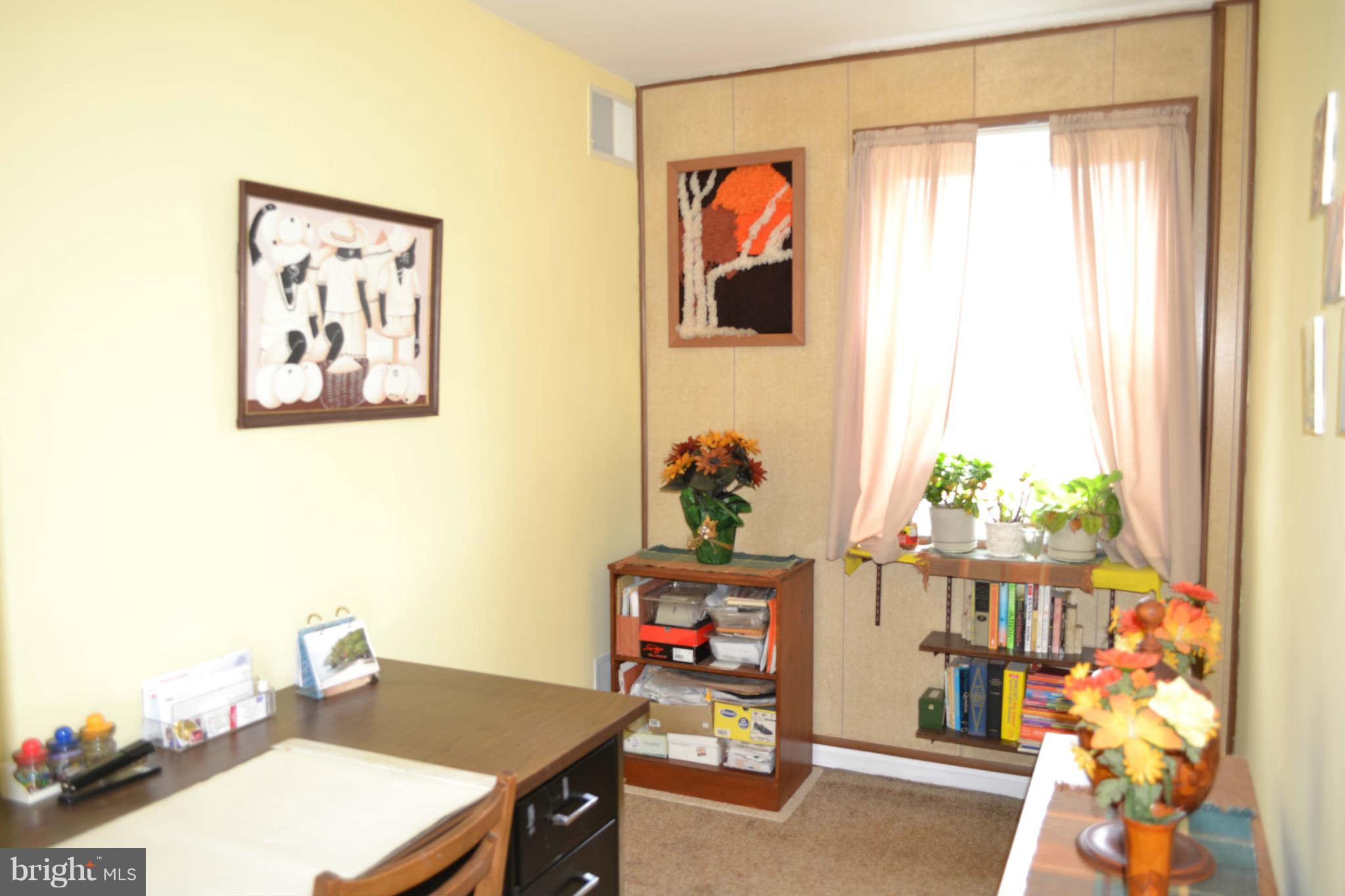 1033 Stamford Road Baltimore, MD 21229 - Photo 14 of 27 Bedroom