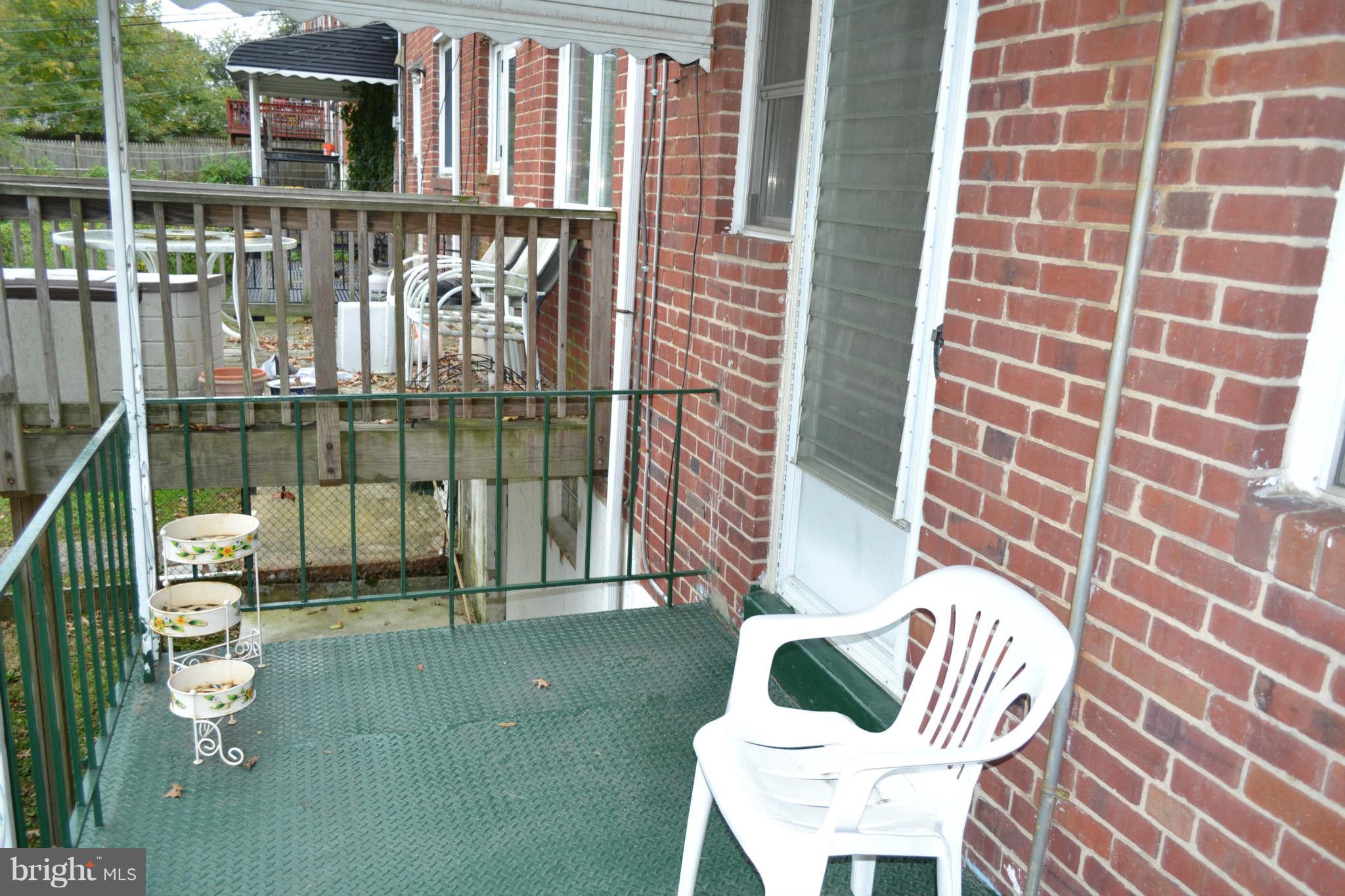 1033 Stamford Road Baltimore, MD 21229 - Photo 20 of 27 Exterior (General)