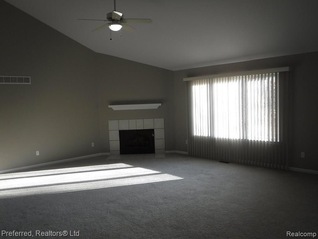 4564 Spring Ridge Drive White Lake, MI 48383 - Photo 8 of 35 GAS FIREPLACE