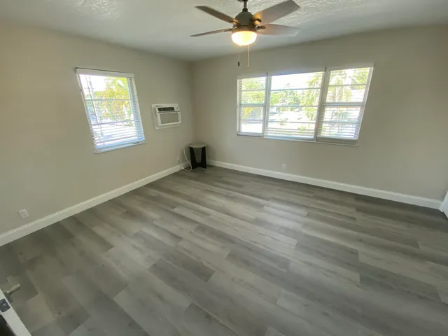 $1,900 | 115 Lucerne Avenue, Unit 4, Lake Worth Beach, FL 33460