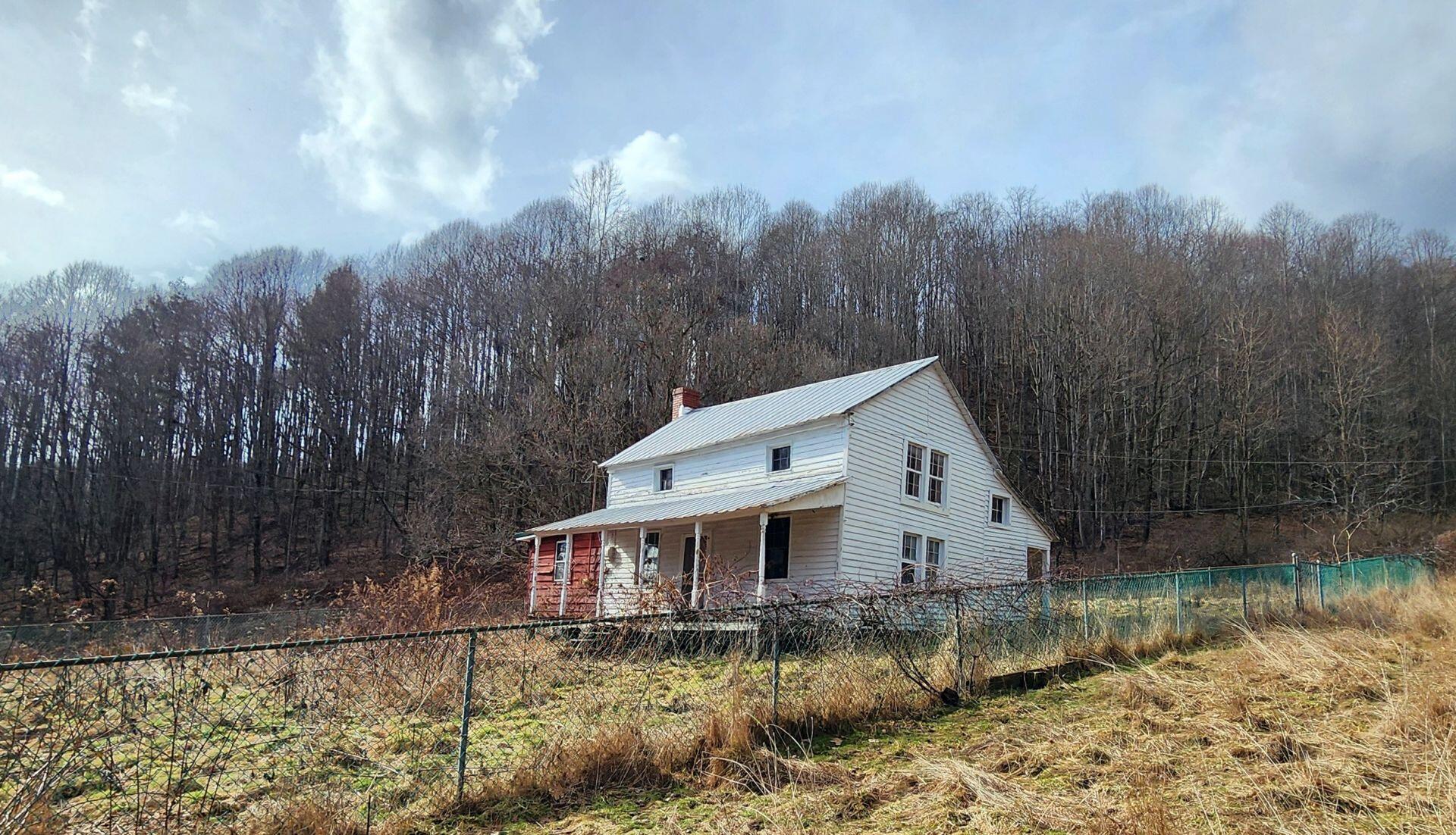969 Simms Mountain Road Meadow Bridge, WV 25976 - Photo 9 of 31 Gallery Image 9