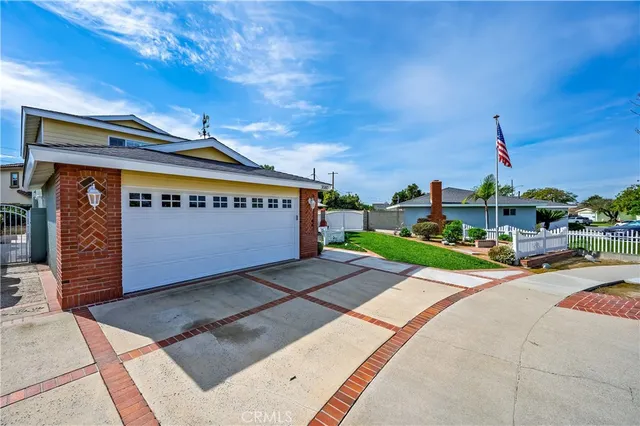 $1,249,900 | 3080 West Glen Holly Drive, Anaheim, CA 92804