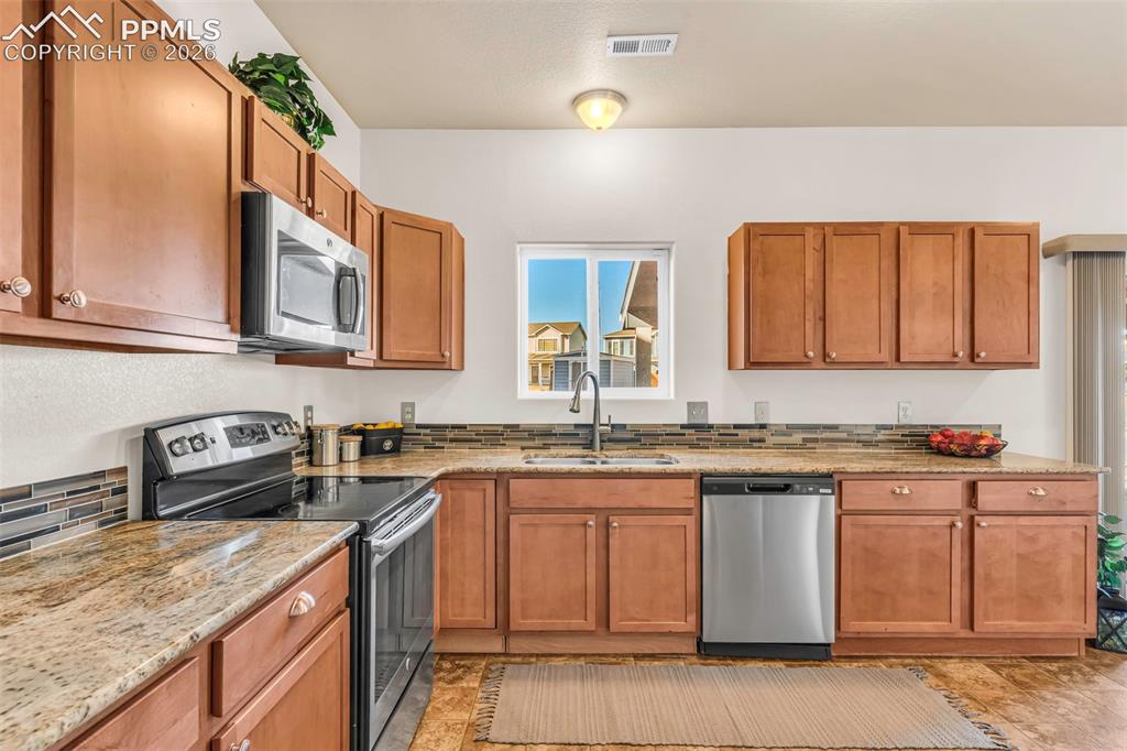 917 Silverqueen Road Pueblo, CO 81008 - Photo 6 of 33
