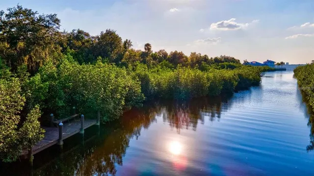 $848,000 | 4735 Starboard Drive, Bradenton, FL 34208