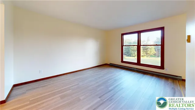 $464,900 | 3063 Old Post Road, Slatington, PA 18080