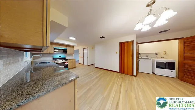 $464,900 | 3063 Old Post Road, Slatington, PA 18080