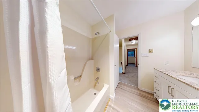 $464,900 | 3063 Old Post Road, Slatington, PA 18080