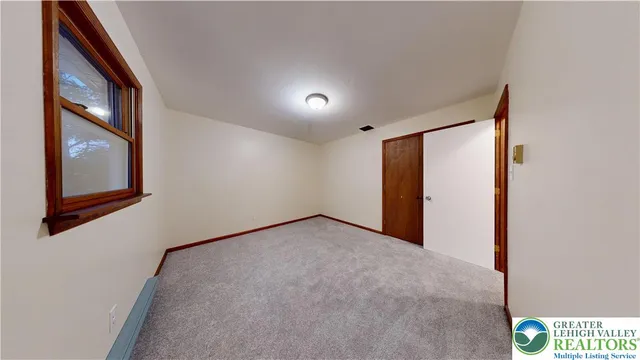 $464,900 | 3063 Old Post Road, Slatington, PA 18080