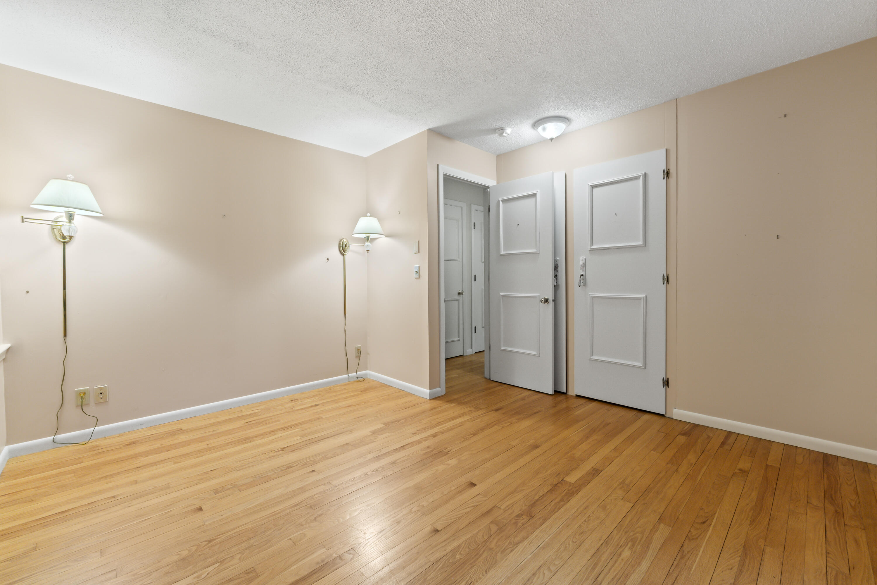 31 Pine Hill Road South Cape Neddick, ME 03902 - Photo 27 of 45 Bedroom 1 Reverse