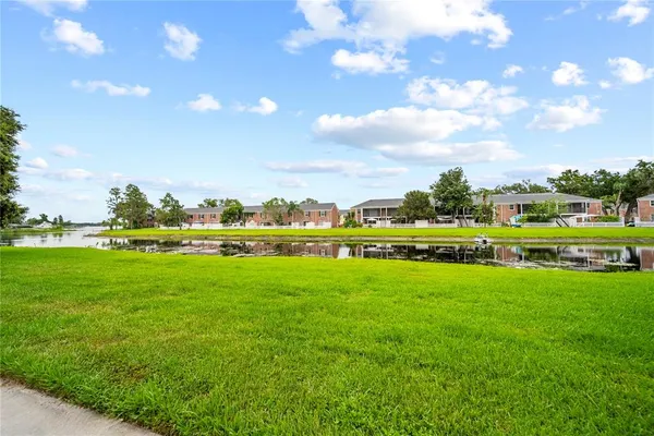 $1,600 | 13713 Juniper Blossom Drive, Tampa, FL 33618