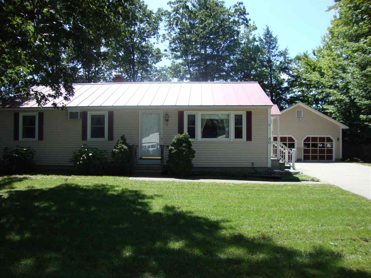 60 Manor Road Concord, NH 03303 - Photo 2 of 34
