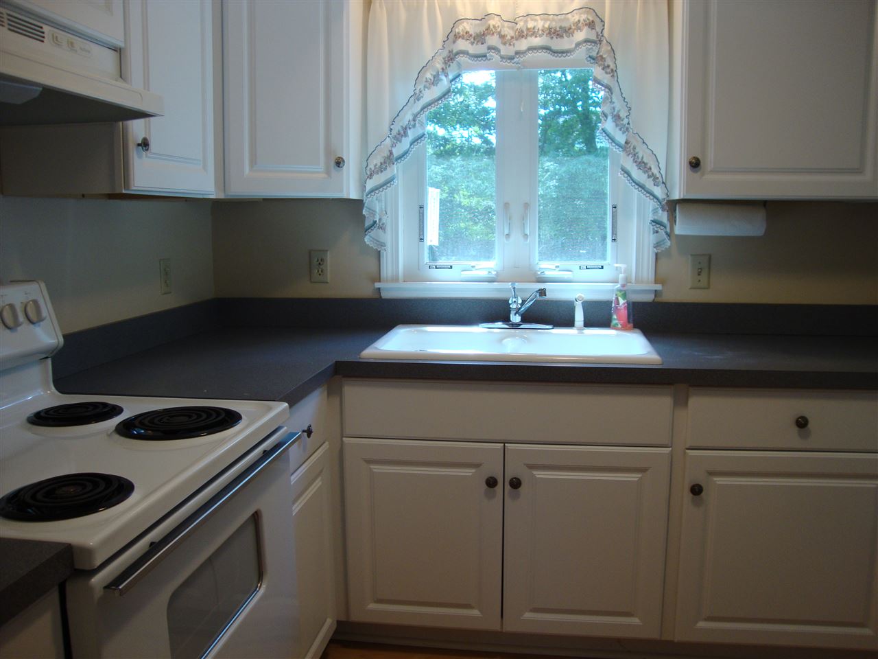 60 Manor Road Concord, NH 03303 - Photo 16 of 34