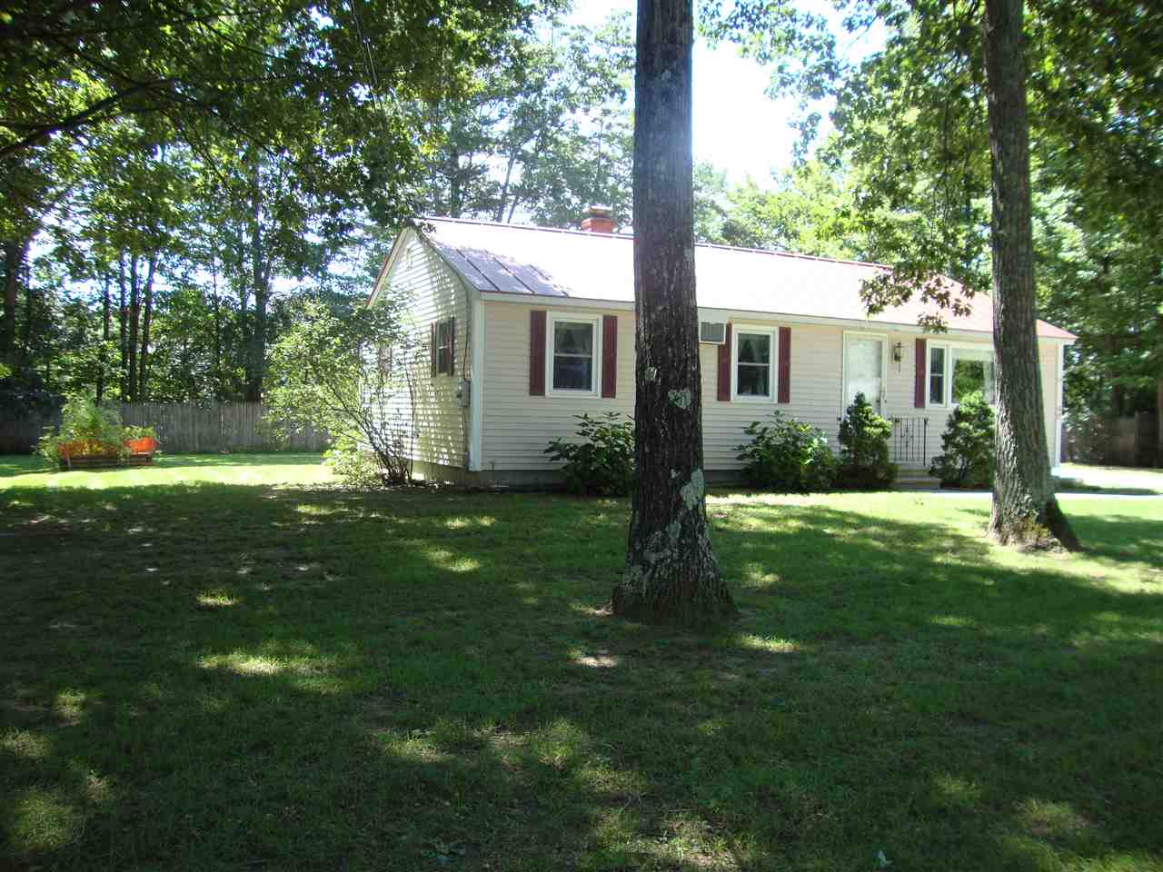 60 Manor Road Concord, NH 03303 - Photo 3 of 34