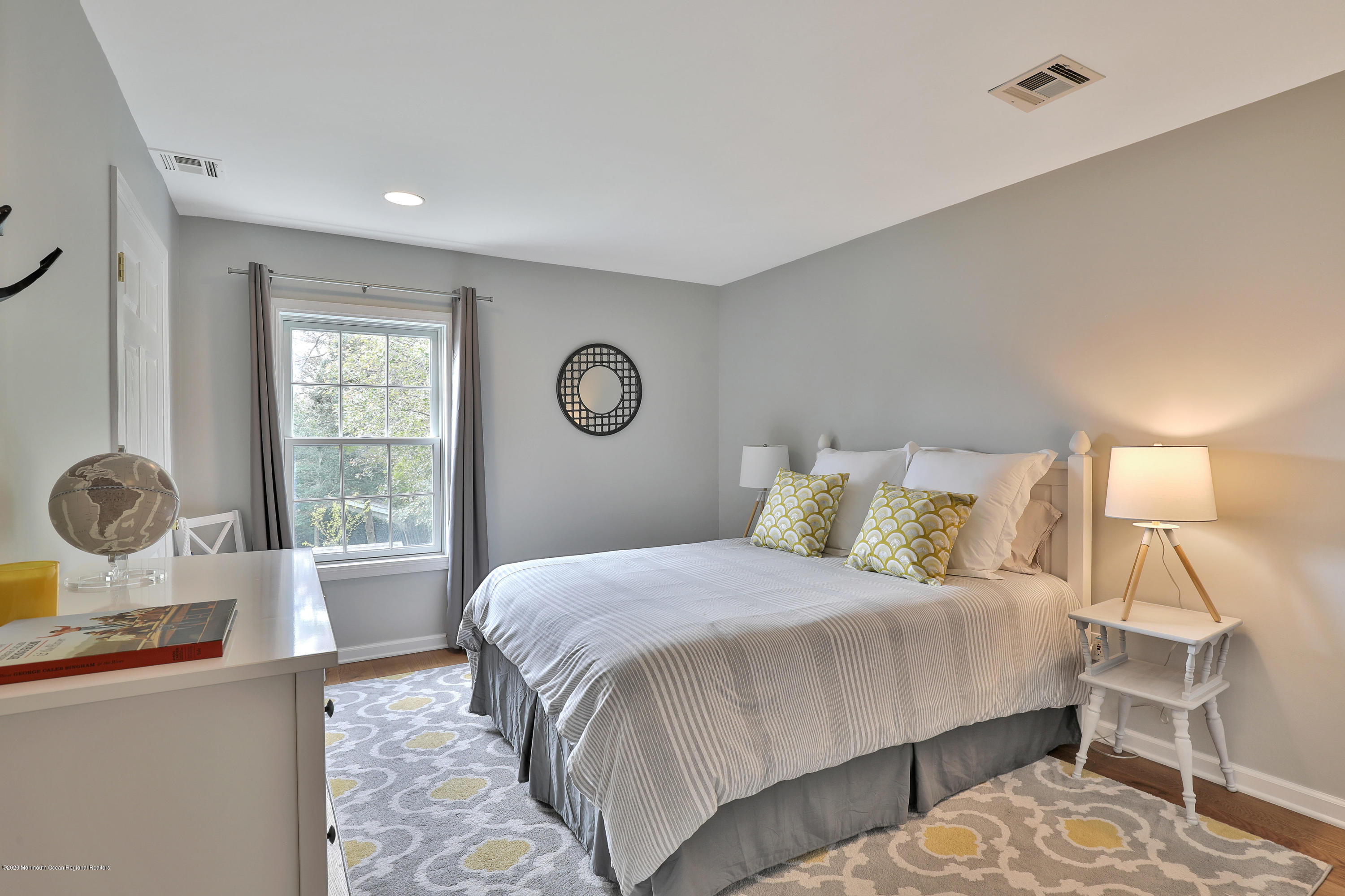 405 Salem Avenue, Unit SUMMER Spring Lake, NJ 07762 - Photo 25 of 46 a bedroom with a large bed and a window