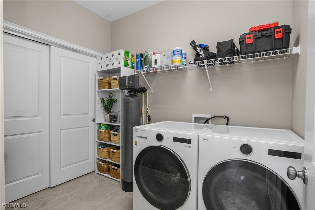 9366 Pocida Court, Unit 203 Naples, FL 34119 - Photo 13 of 46