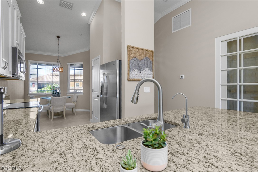 9366 Pocida Court, Unit 203 Naples, FL 34119 - Photo 23 of 46