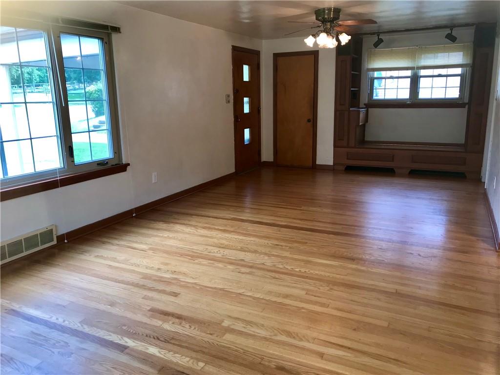 1506 Homestead Road Verona, PA 15147 - Photo 4 of 21 Gallery Image 4