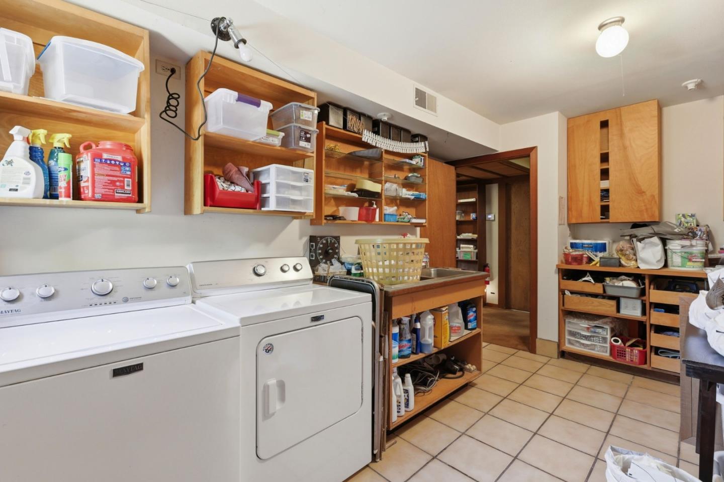 24 Kings Road Brisbane, CA 94005 - Photo 16 of 28