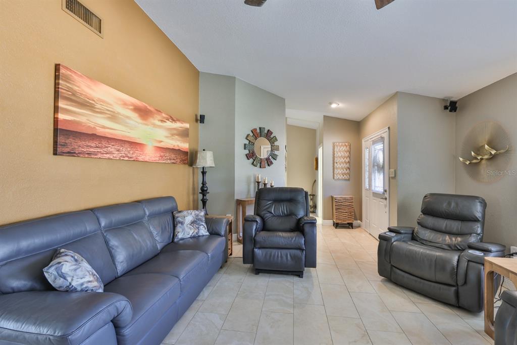 9275 133rd Street Seminole, FL 33776 - Photo 10 of 58