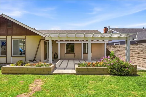 $1,050,000 | 22361 Modina, Laguna Hills, CA 92653