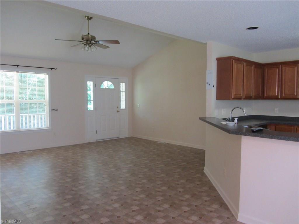 410 Crowder Road Madison, NC 27025 - Photo 4 of 16